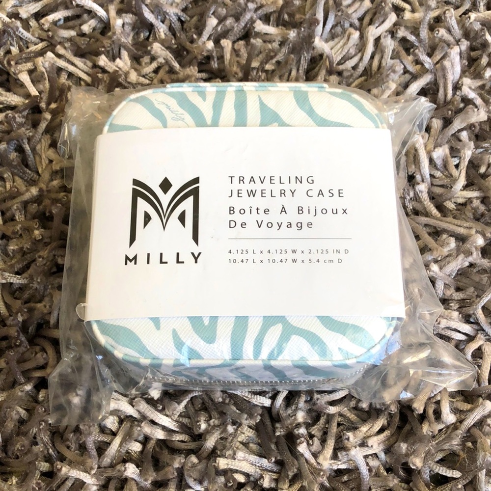 Brand new traveling jewelry case